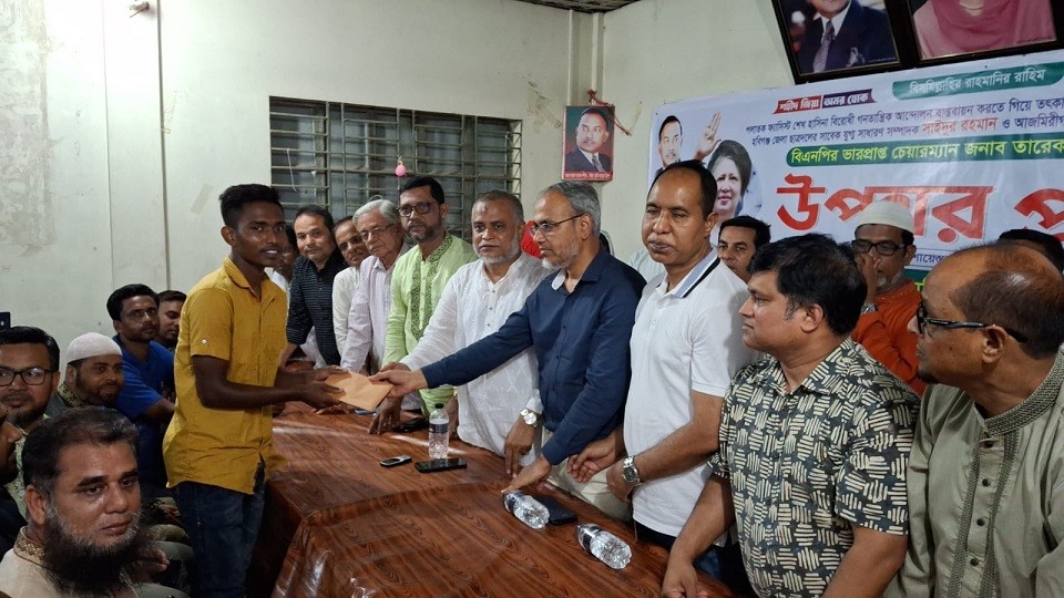 দৃষ্টিশক্তি হারানো দুই ছাত্রদল নেতা পাশে তারেক রহমান